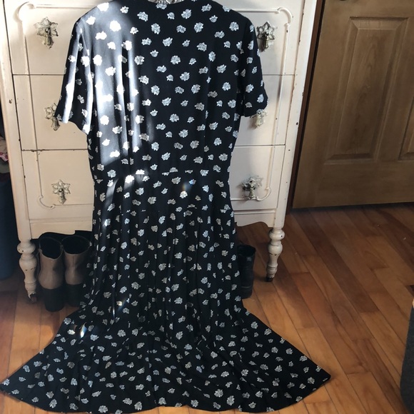 Liz Claiborne Collection vintage black pleated dress with rose print 14 - Picture 6 of 6